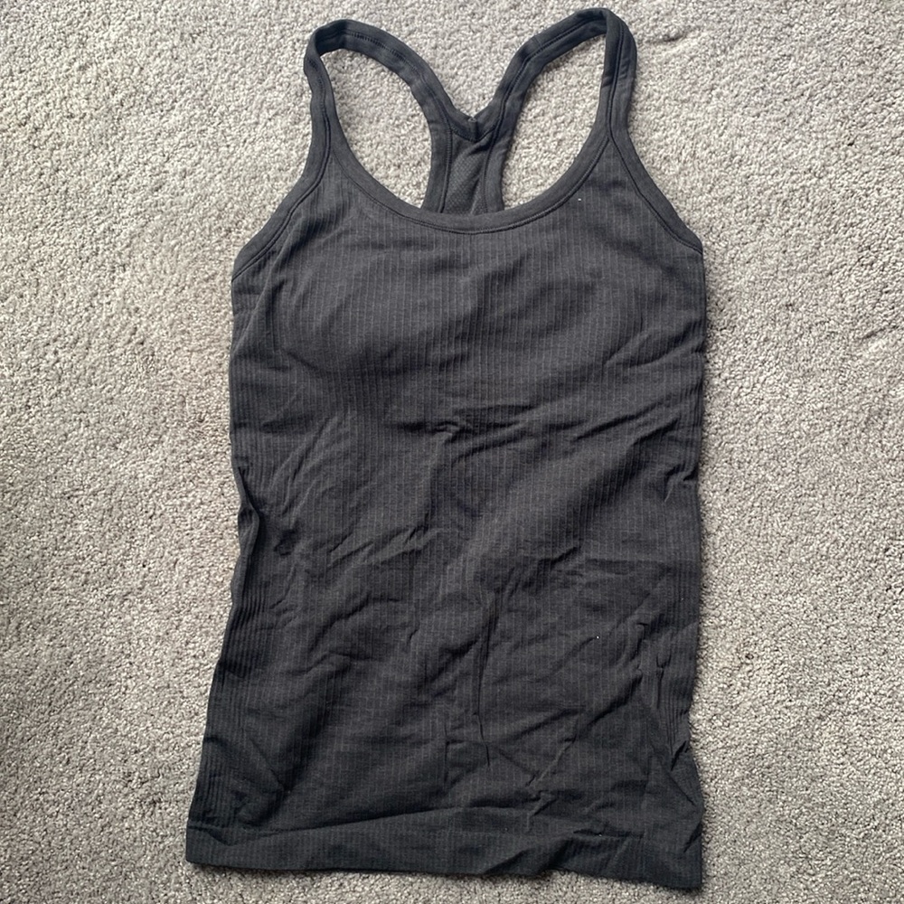 Black lululemon tank